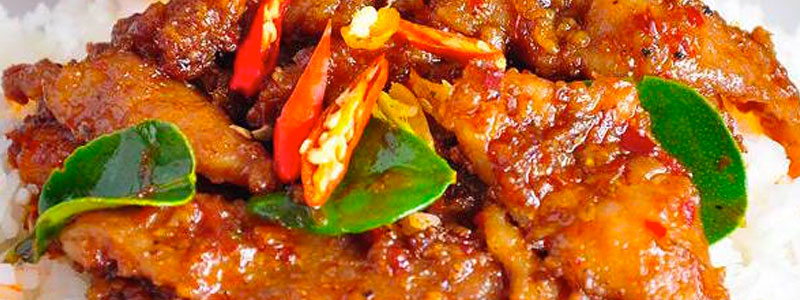 ข้าวผัดพริกแกง